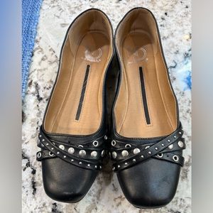 Size 6 women’s shoes